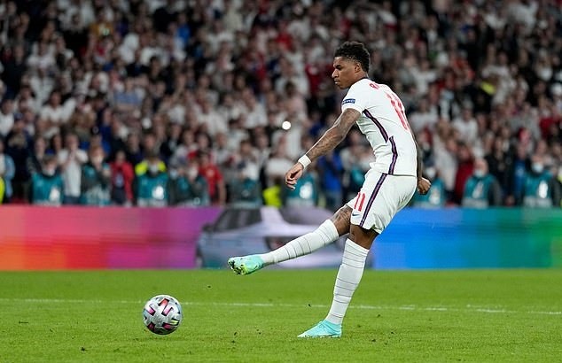 Pha hỏng ăn nhớ đời của Rashford và Sancho. Ảnh: AFP