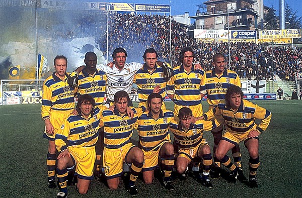 Buffon trong màu áo Parma thập niên 90. Ảnh: Inicio