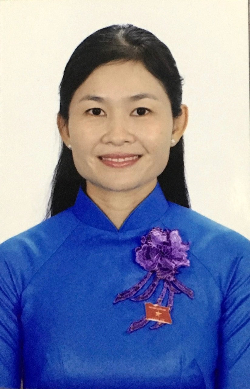 Bà Tôn Ngọc Hạnh.