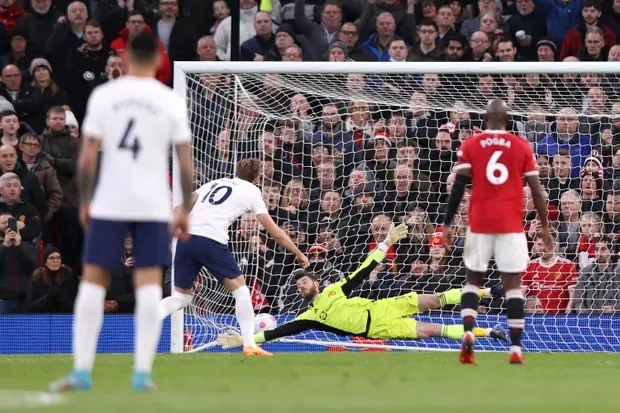 Pha đá phạt đền mẫu mực của Harry Kane. Ảnh: AFP