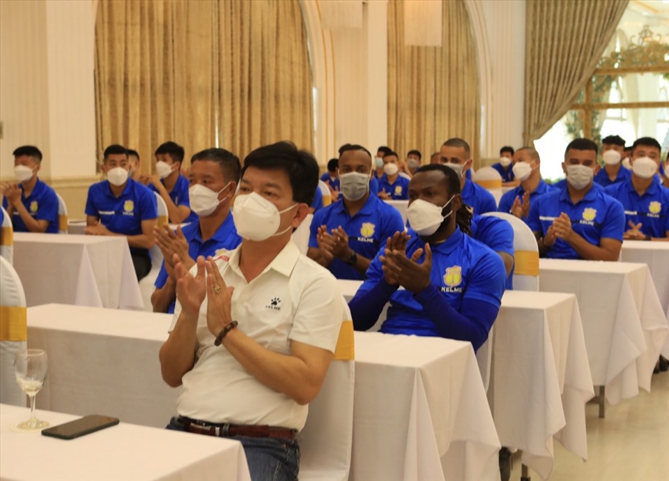 Được sự tài trợ của Tập đoàn Xuân Thiện, thầy trò HLV Nguyễn Văn Sỹ đang nuôi tham vọng đạt thành tích cao tại đấu trường V-League. Ảnh: NT