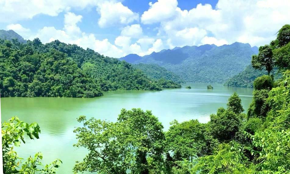 Hồ Ba Bể thuộc tỉnh Bắc Kạn, một trong những điểm du lịch trọng điểm của tỉnh. Ảnh: backan.gov