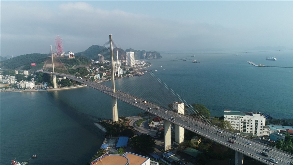 Tuyến đường kết nối Hạ Long với Lạng Sơn hoàn thành góp phần mở ra cơ hội lớn cho phát triển kinh tế, du lịch Quảng Ninh, Lạng Sơn. Ảnh: Nguyễn Hùng