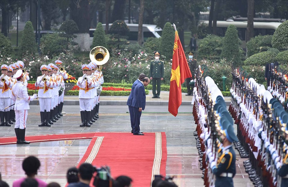 Tổng thống nước Cộng hòa Sierra Leone Julius Maada Bio và phu nhân thăm chính thức Việt Nam từ ngày 14-20.3. Ảnh: Nhật Hạ