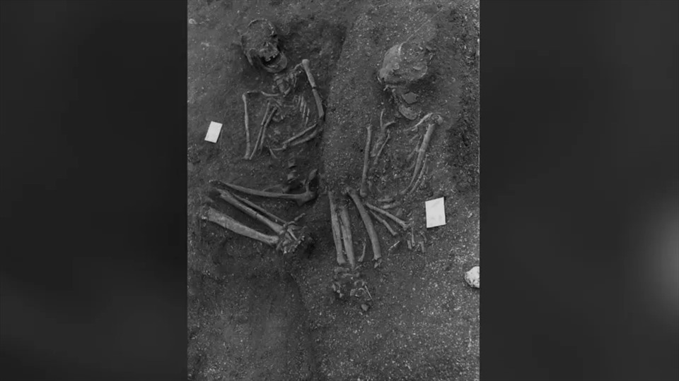 Các bức ảnh chụp các ngôi mộ là từ các cuộc khai quật khoảng 60 năm trước và chưa từng được nhìn thấy trước đây. Ảnh: Peyroteo-Stjerna et al/European Journal of Archaeology