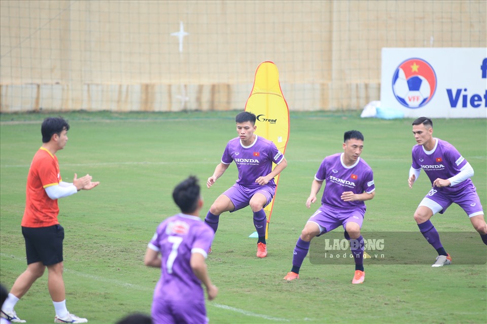 Chiều ngày 15/3, đội tuyển Việt Nam đã có buổi tập đầu tiên trong kế hoạch chuẩn bị cho vòng loại thứ 3 World Cup 2022.