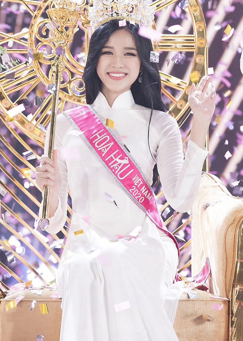 Ngày 20.11.2020, Đỗ Thị Hà xuất sắc vượt qua nhiều đối thủ đáng gớm để đăng quang Hoa hậu Việt Nam 2020. Ảnh: NVCC.