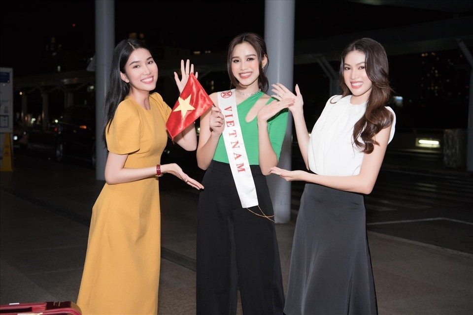 Trong lần khởi hành thứ 2 sang Puerto Rico, Hoa hậu Việt Nam 2020 nhận được nhiều sự ủng hộ của khán giả. “Lần trước khi đi không có quá nhiều người ra tiễn, lần thứ 2 đi thi Miss World nhận được sự ủng hộ của mọi người Hà rất xúc động“. Ảnh: NVCC.