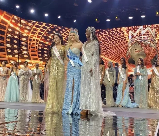 Chung kết Miss World 2021 đã chính thức khép lại, 3 ngôi vị cao nhất lần lượt thuộc về người đẹp Ba Lan Karolina Bielawska, người đẹp Mỹ Shree Saini và Bờ Biển Ngà Olivia Yacé