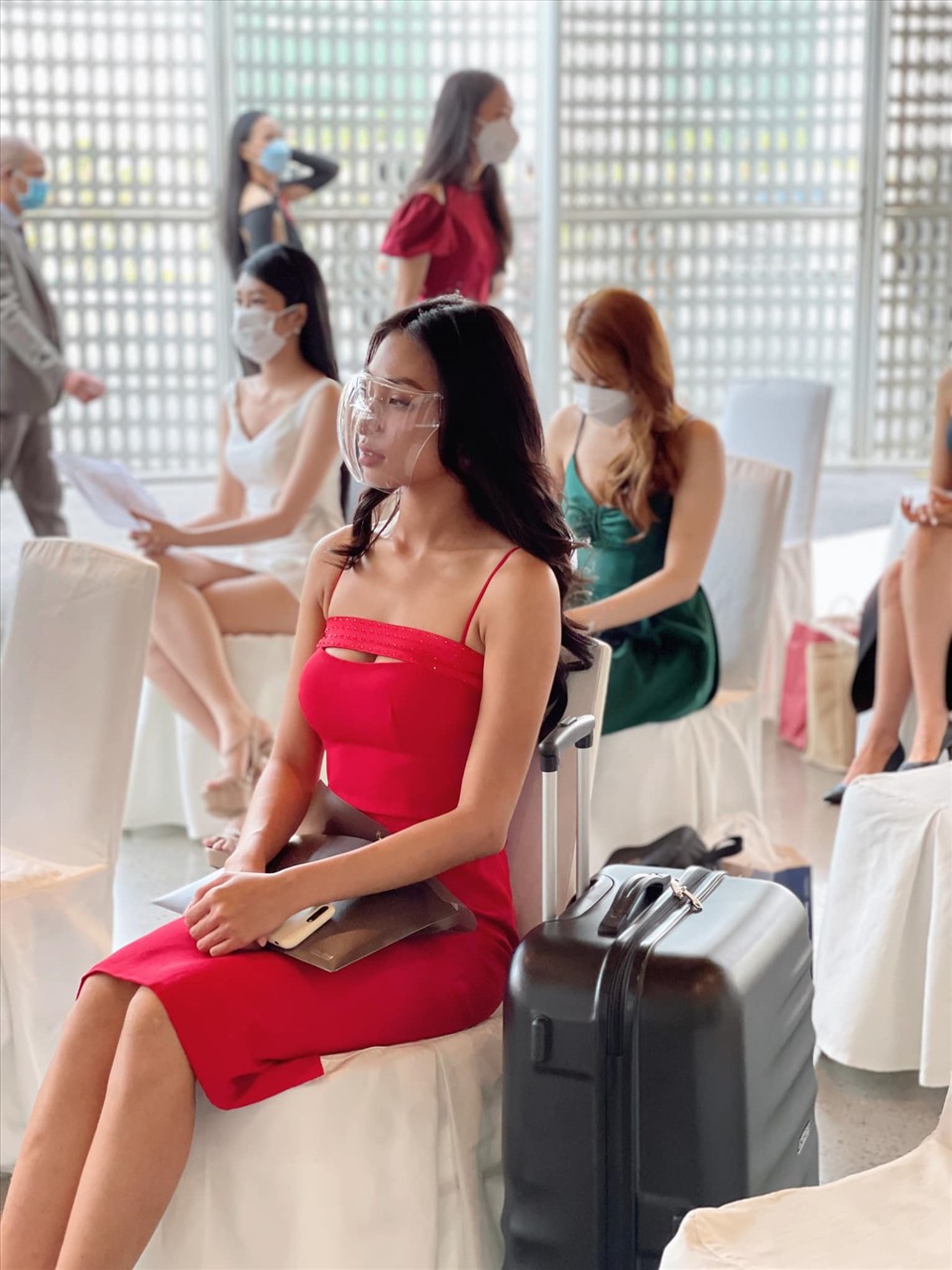 Dàn thí sinh catwalk tự tin trong ngày sơ khảo. Ảnh: Miss Universe Vietnam
