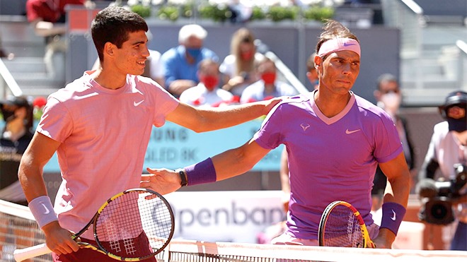 Alcaraz và Nadal lần đầu tiên đối đầu tại Madrid Master năm ngoái. Ảnh: ATP Tour