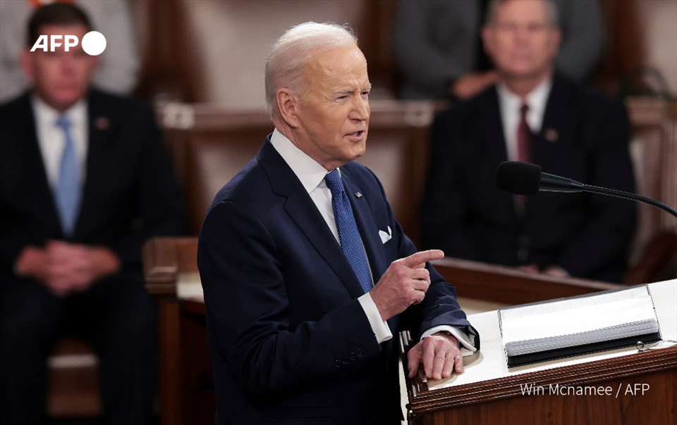 Tổng thống Joe Biden đọc thông điệp liên bang hôm 1.3.2022. Ảnh: AFP