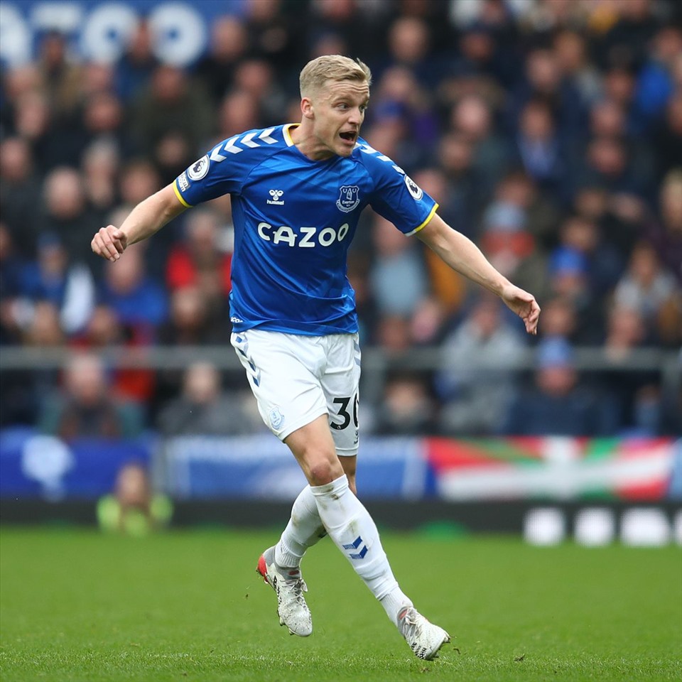 Van de Beek đang đá cho Everton theo dạng cho mượn. Ảnh: AFP
