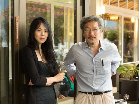 Kim Min Hee và đạo diễn Hong Sang Soo bị tẩy chay dữ dội ở Hàn Quốc vì mối tình đi ngược lại với quy chuẩn đạo đức của xã hội. Ảnh: Xinhua