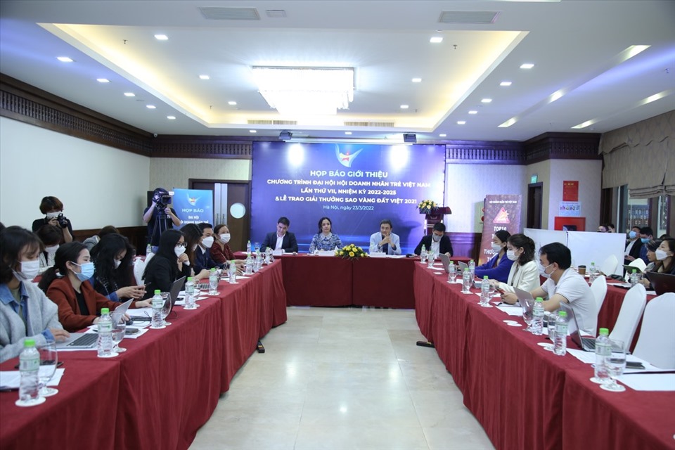 Họp báo giới thiệu chương trình Đại hội đại biểu toàn quốc Hội doanh nhân trẻ Việt Nam lần thứ VII, nhiệm kỳ 2022-2025 và Lễ trao Giải thưởng Sao Vàng đất Việt 2021.