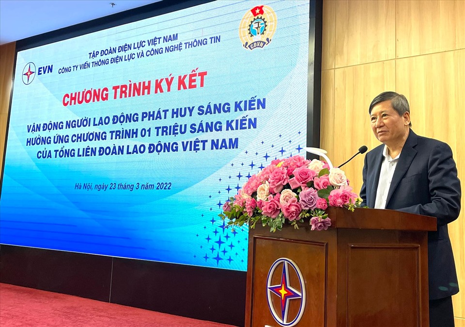 Phó Chủ tịch Thường trực Tổng LĐLĐVN Trần Thanh Hải phát biểu tại buổi lễ. Ảnh: Hà Anh