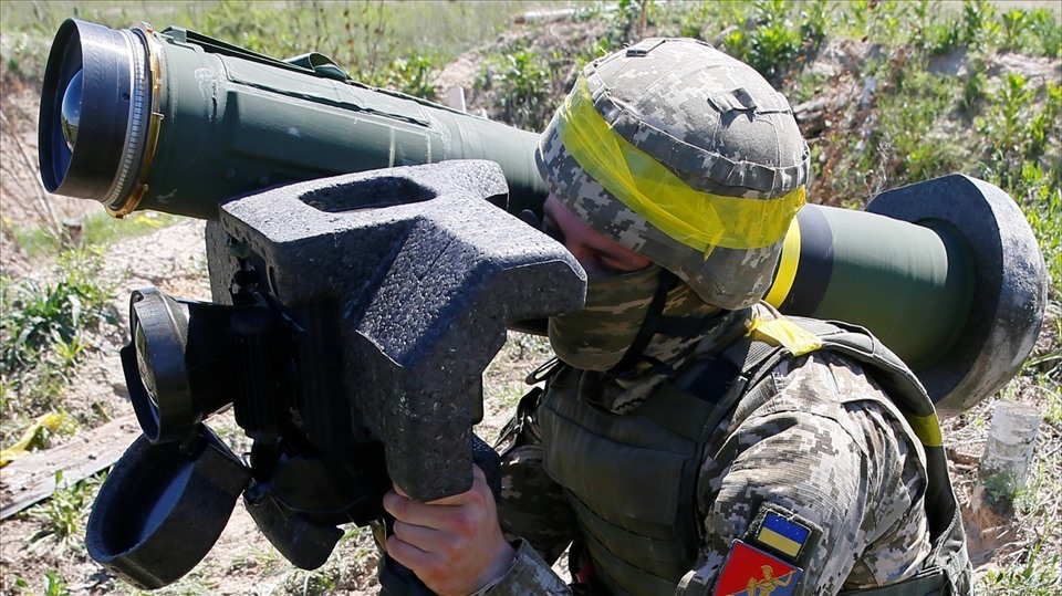 Mỹ cung cấp cho Ukraina tên lửa chống tăng Javelin. Ảnh: AFP