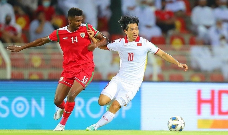 Tuyển Việt Nam không gặp nhiều áp lực trước trận gặp tuyển Oman. Ảnh: VFF