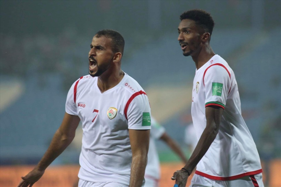 Tuyển Oman mở tỉ số trận đấu