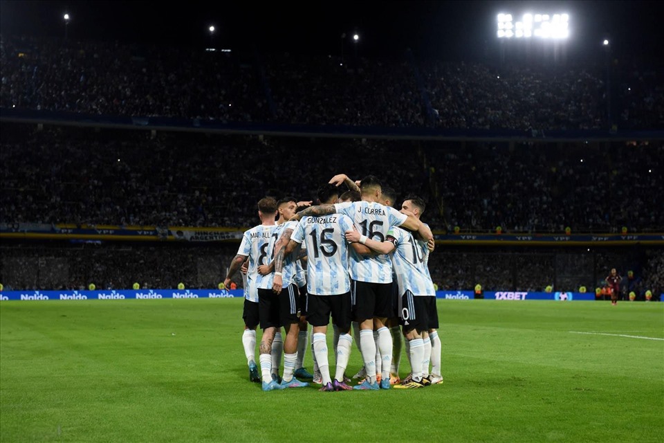 Messi và các đồng đội giành chiến thắng đậm đà trước Venezuela.      Ảnh: Instagram