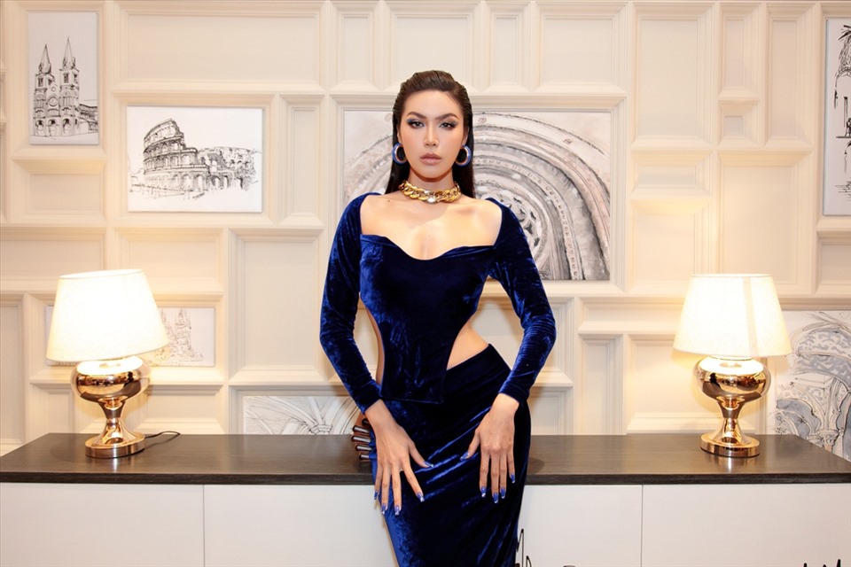 Mới đây, siêu mẫu Minh Tú đã xuất hiện tại sự kiện quan trọng ra mắt các thí sinh Hoa hậu Thể thao Việt Nam 2022 mà Minh Tú giữ vai trò là ban giám khảo.