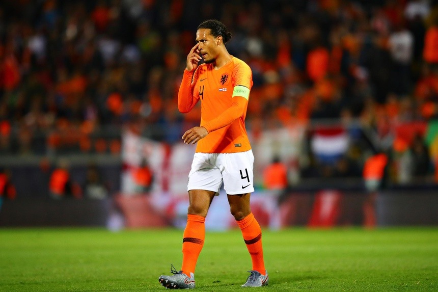 Năm 2021, Van Dijk bị tố có hành vi nổi loạn để phản đối việc Liên đoàn Bóng đá Hà Lan bổ nhiệm Van Gaal. Ảnh: Getty