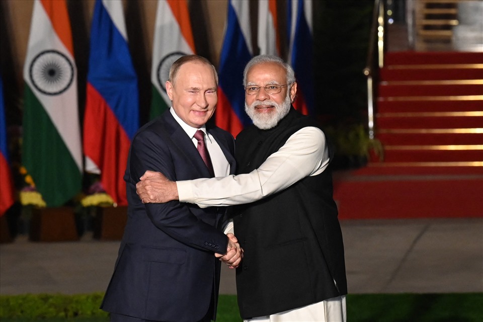 Thủ tướng Ấn Độ Narendra Modi và Tổng thống Nga Vladimir Putin trước cuộc gặp ở New Delhi vào ngày 6.12.2021. Ảnh: AFP