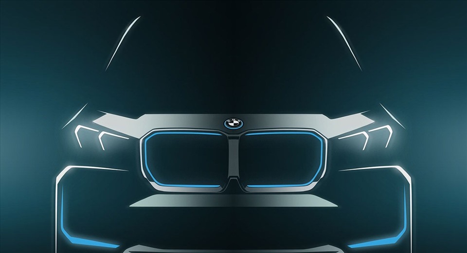 BMW tiết lộ thiết kế phần đầu của mẫu xe iX1 trong teaser mới nhất. Ảnh: BMW.