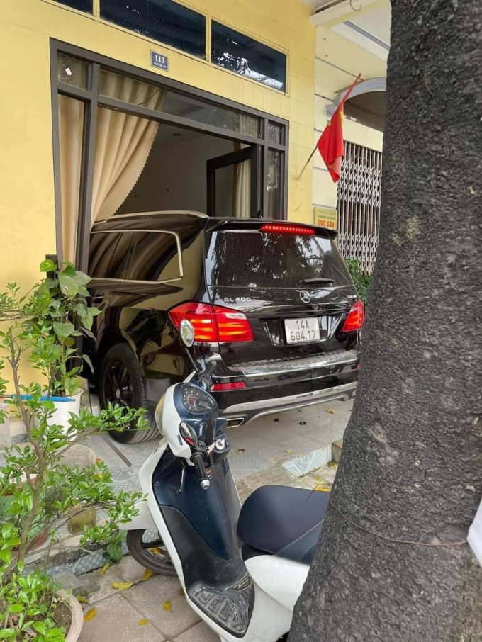 Ám ảnh những vụ xe Mercedes gây tai nạn kinh hoàng trên phố Hà Nội  VOVVN