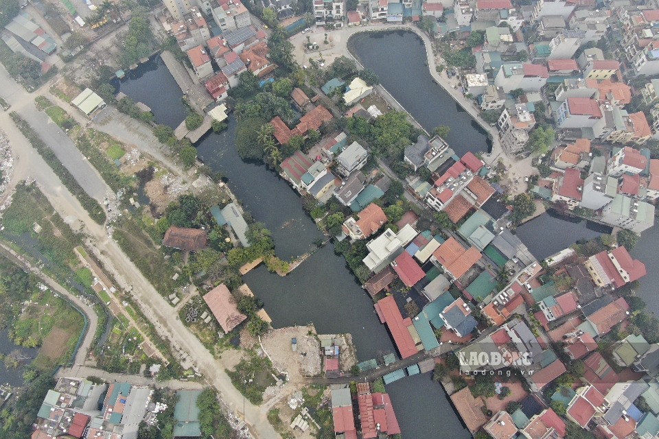 Hàng nghìn m2 hồ tự nhiên tại phường Ngọc Thụy sắp bị san lấp để phân lô bán nền.