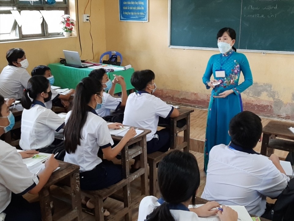 Dù F0 tăng cao trong trường học, nhưng tỉnh Cà Mau vẫn cho học sinh học trực tiếp. Ảnh: camau.gov.vn