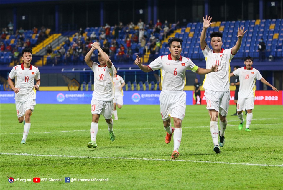 Tiền đạo Văn Tùng (số 11) trong trận ra quân của U23 Việt Nam tại giải U23 Đông Nam Á 2022. Ảnh: VFF