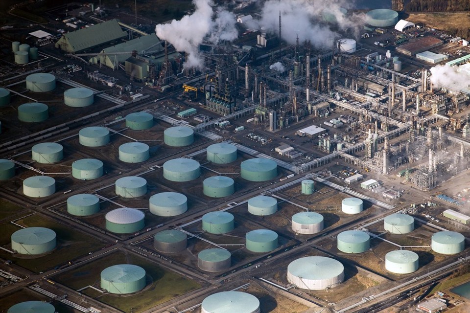 Mỹ tính bổ sung 1 triệu thùng mỗi ngày từ kho dự trữ dầu trong vài tháng tới. Ảnh: AFP