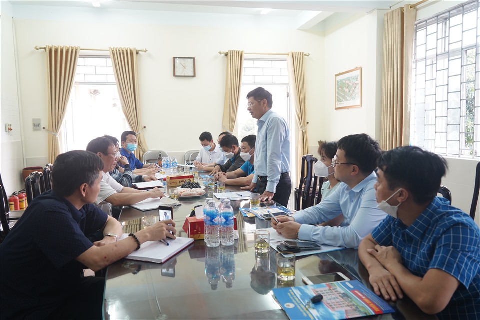 Phó Chủ tịch Tổng LĐLĐ Việt Nam Phan Văn Anh kết luận buổi làm việc tại Trường Cao đẳng Kinh tế Kĩ thuật số 1 Nghệ An. Ảnh: Thanh Thủy