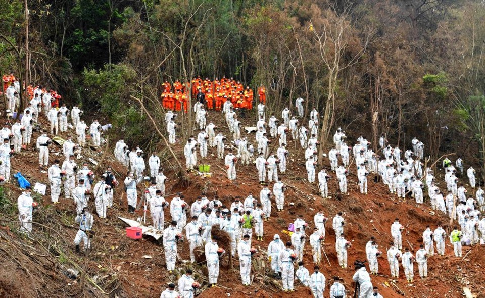 Tưởng niệm các nạn nhân thiệt mạng, ngày 27.3.2022. Ảnh: Xinhua