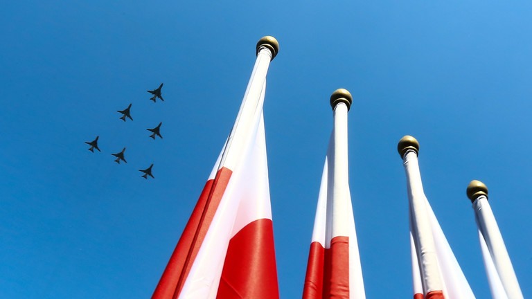Máy bay chiến đấu MiG-29 của Ba Lan trong một cuộc duyệt binh ở Warsaw, Ba Lan năm 2015. Ảnh: Getty