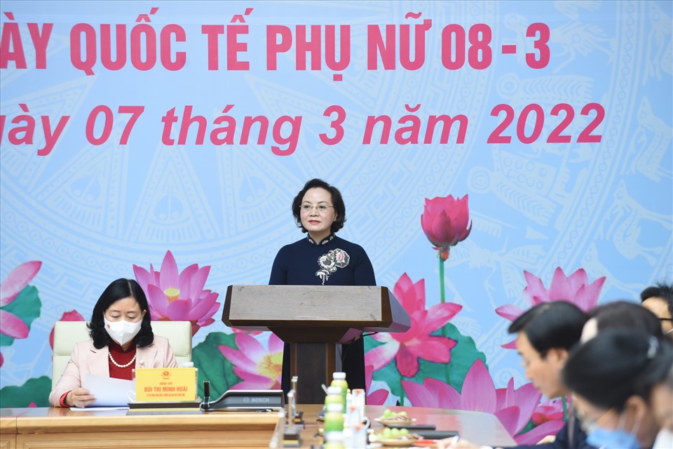 Bộ trưởng Bộ Nội vụ Phạm Thị Thanh Trà phát biểu tại hội nghị. Ảnh: NB