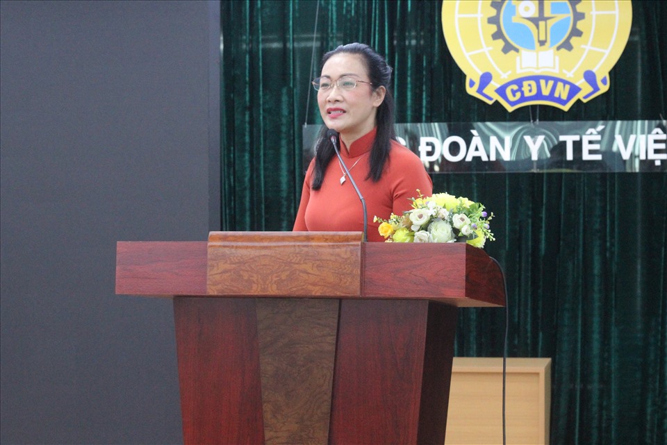 Bà Phạm Thanh Bình - Chủ tịch Công đoàn Y têt