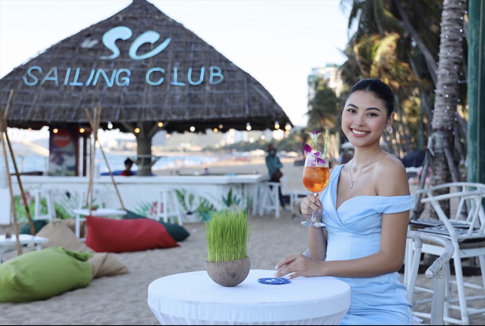 Top 5 hoa hậu Hoàn vũ Việt Nam 2019 Đào Thị Hà có trải nghiệm thú vị bên bờ biển Nha Trang. Ảnh: Mạnh Cường