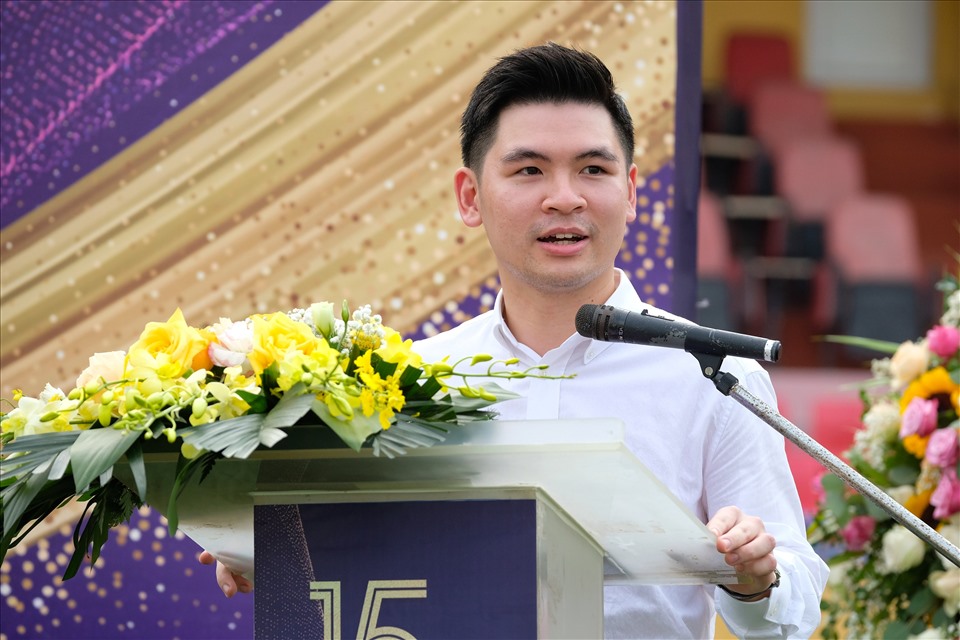 Chủ tịch câu lạc bộ Hà Nội ông Đỗ Quang Vinh yêu cầu các cầu thủ của mình không được phép chủ quan và tránh những tình huống mất kiểm soát trên sân. Ảnh: HNFC