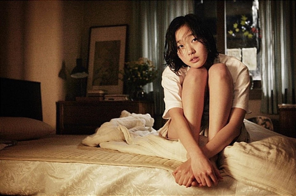 Kim Go Eun nổi tiếng từ bộ phim táo bạo, có cảnh nóng gây tranh cãi. Ảnh: Xinhua