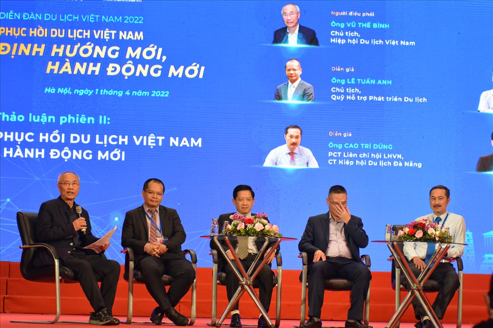 Diễn đàn Du lịch Việt Nam 2022 đưa ra các vấn đề và giải pháp nhằm hồi phục và phát triển du lịch trong bối cảnh bình thường mới. Ảnh: H.H