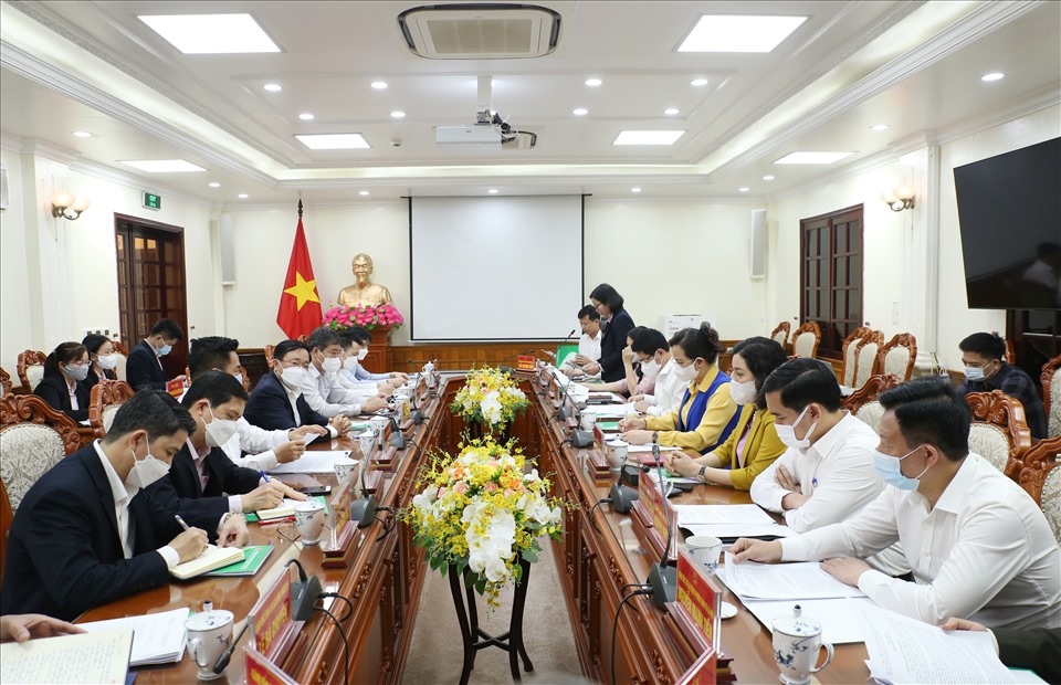 Toàn cảnh buổi làm việc của NHCSXH với Thường trực Tỉnh ủy, HĐND, UBND tỉnh Hà Nam.