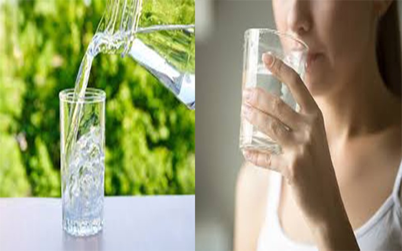Uống nước: Uống nước khi bụng đói vào buổi sáng giúp tăng cường sức khỏe làn da, giảm mụn trứng cá và ngăn ngừa tình trạng khô da. Bên cạnh đó, uống nước cũng giúp cung cấp độ ẩm cho da, giúp da sáng, khỏe hơn.