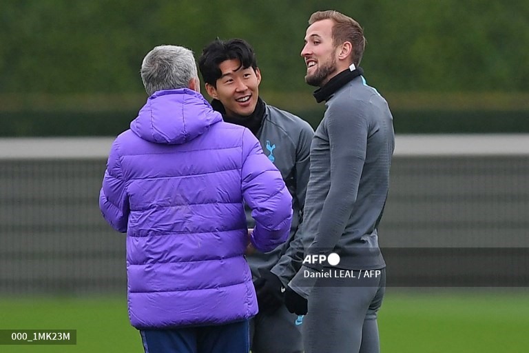 Dưới bàn tay của Mourinho, Son và Kane đã có những bước đột phá trong tư duy và lối đá.   Ảnh: AFP