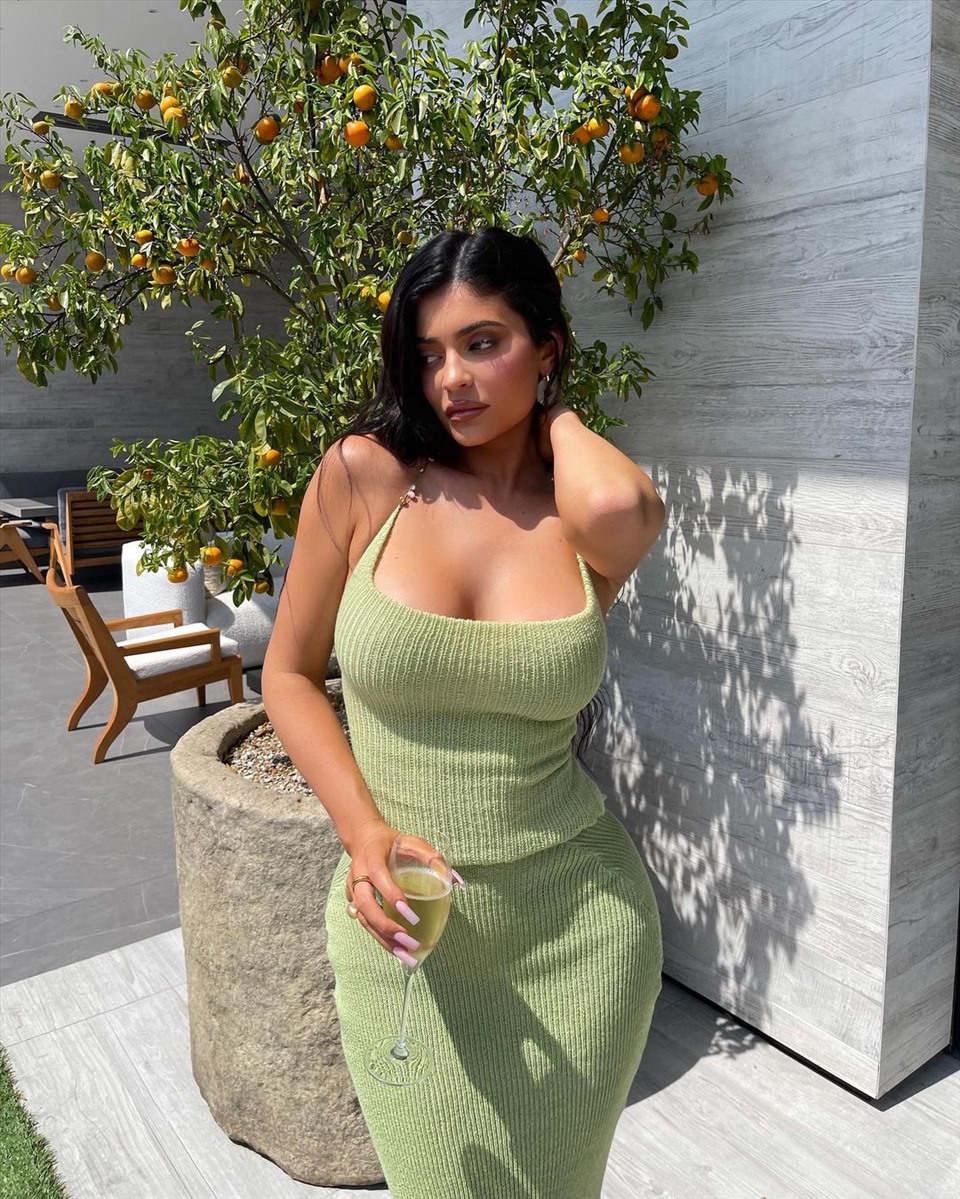 Kylie Jenner is a famous hot beauty in showbiz.  She is loved by the public thanks to her stylish style, beautiful beauty and fiery body.  Photo: Instagram.