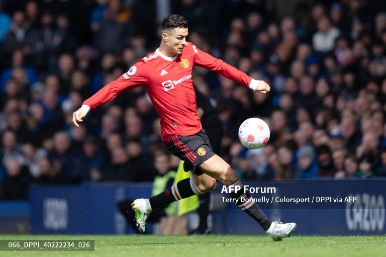 Ronaldo và các đồng đội còn rất ít cơ hội trong cuộc đua top 4.  Ảnh: AFP