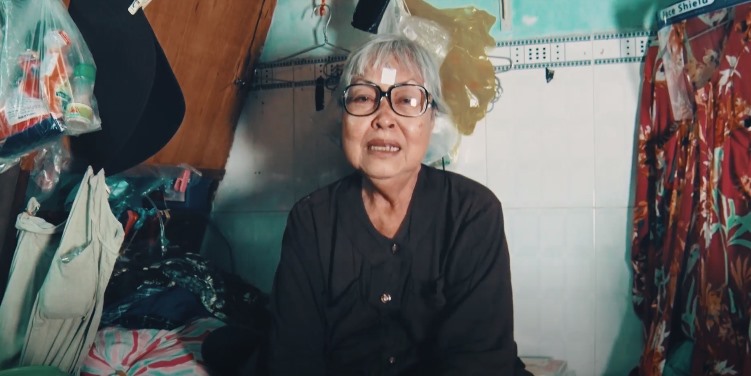 Nghệ sĩ Trang Thanh Xuân sống trong căn trọ chật hẹp. Ảnh: ĐQ.