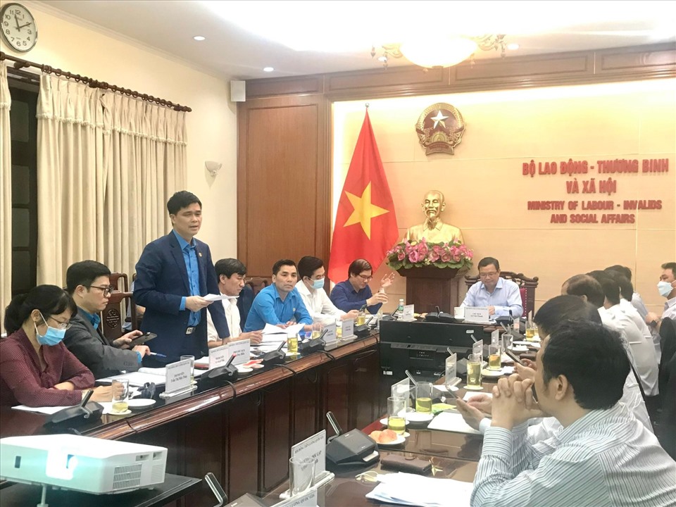 Ông Ngọ Duy Hiểu - Phó Chủ tịch Tổng Liên đoàn Lao động Việt Nam, Phó Chủ tịch Hội đồng Tiền lương quốc gia - phát biểu tại phiên họp diễn ra sáng 12.4.