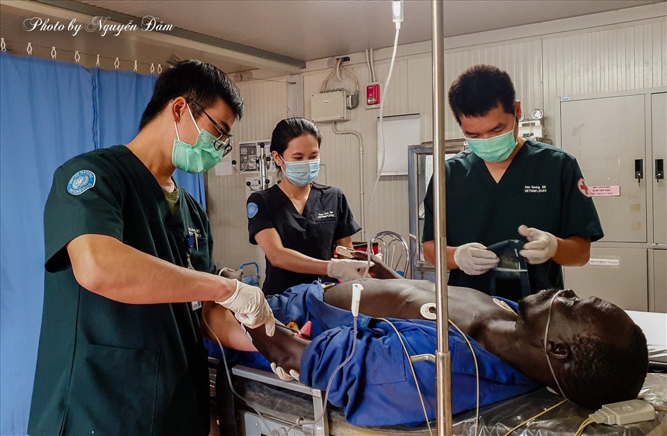 Đây là ca đột quỵ thứ 3 được xử trí trong nhiệm kỳ hơn 12 tháng của bệnh viện dã chiến cấp 2 số 3 Việt Nam ở Nam Sudan. Ảnh: BVDC 2.3